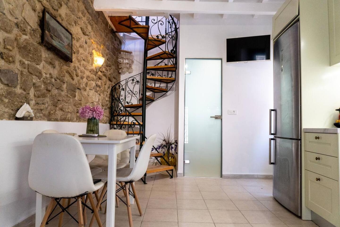 Nina'S Traditional House By Estia Valanio Esterno foto
